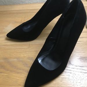 Black velvet forever 21 heels